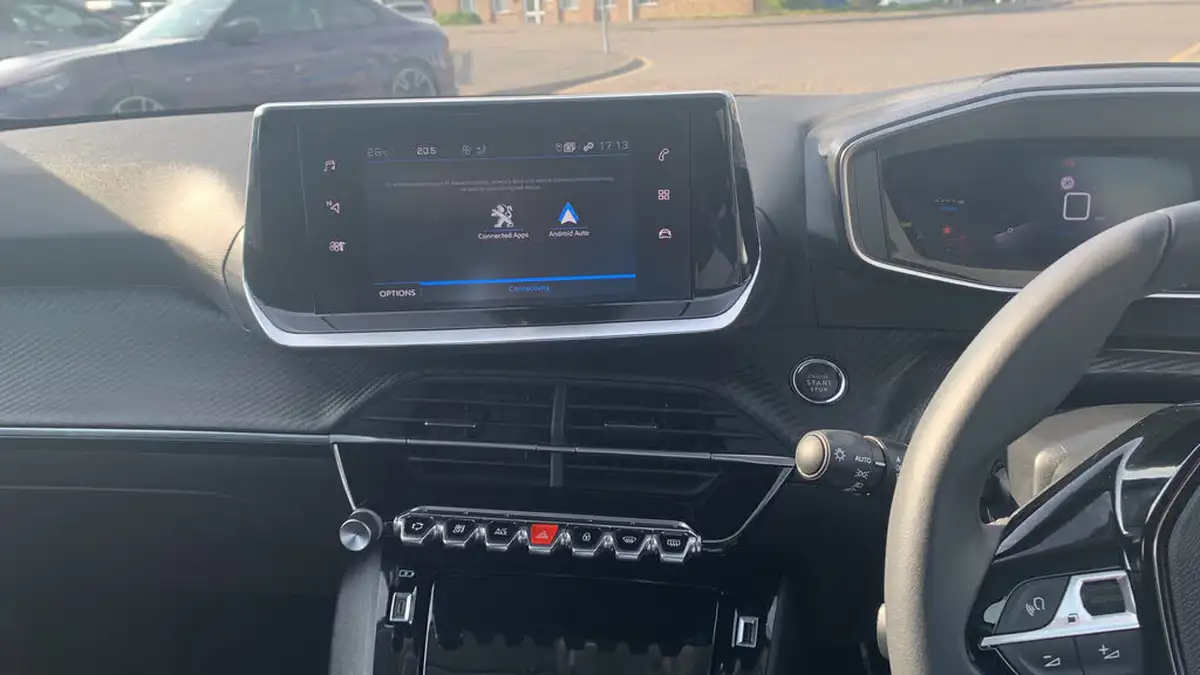 2023-peugeot-208-12-puretech-allure-premium-100ps-big-9