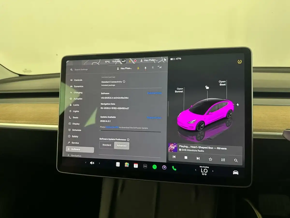 2022-tesla-model-3-e-long-range-big-47