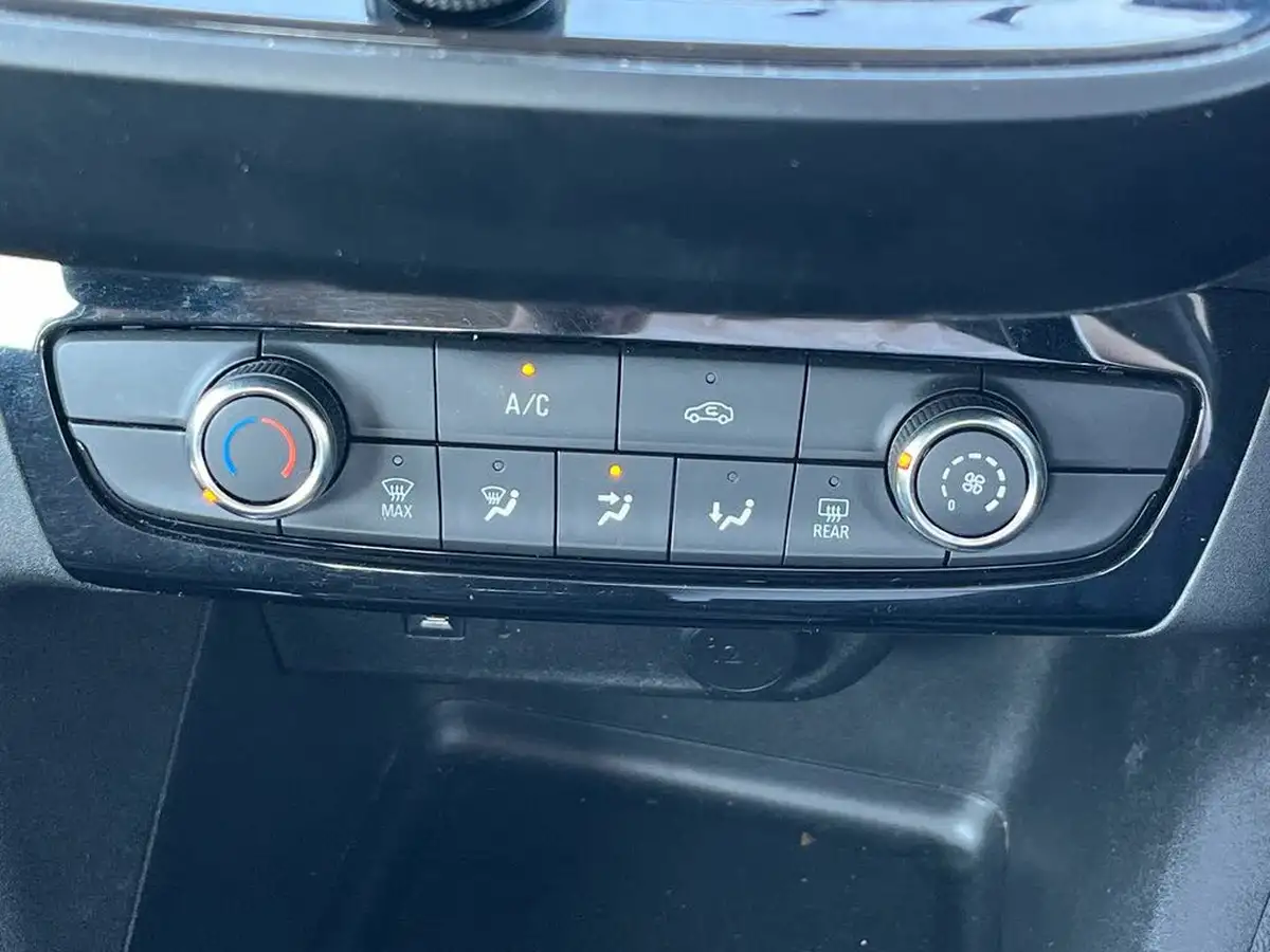 2020-vauxhall-corsa-12i-se-big-20