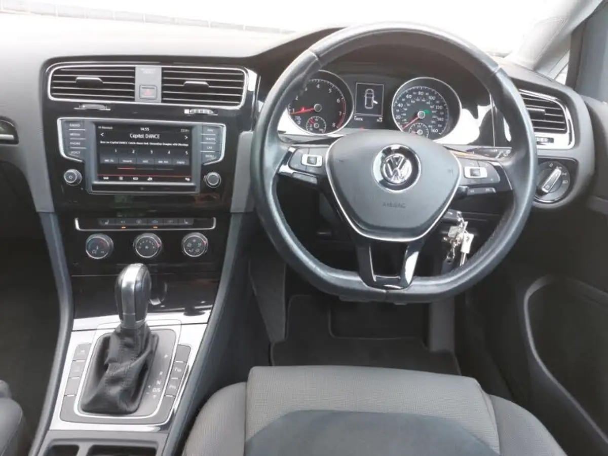 2015-volkswagen-golf-14-tsi-gt-actbmtss-hatchback-5d-1395cc-dsg-big-6