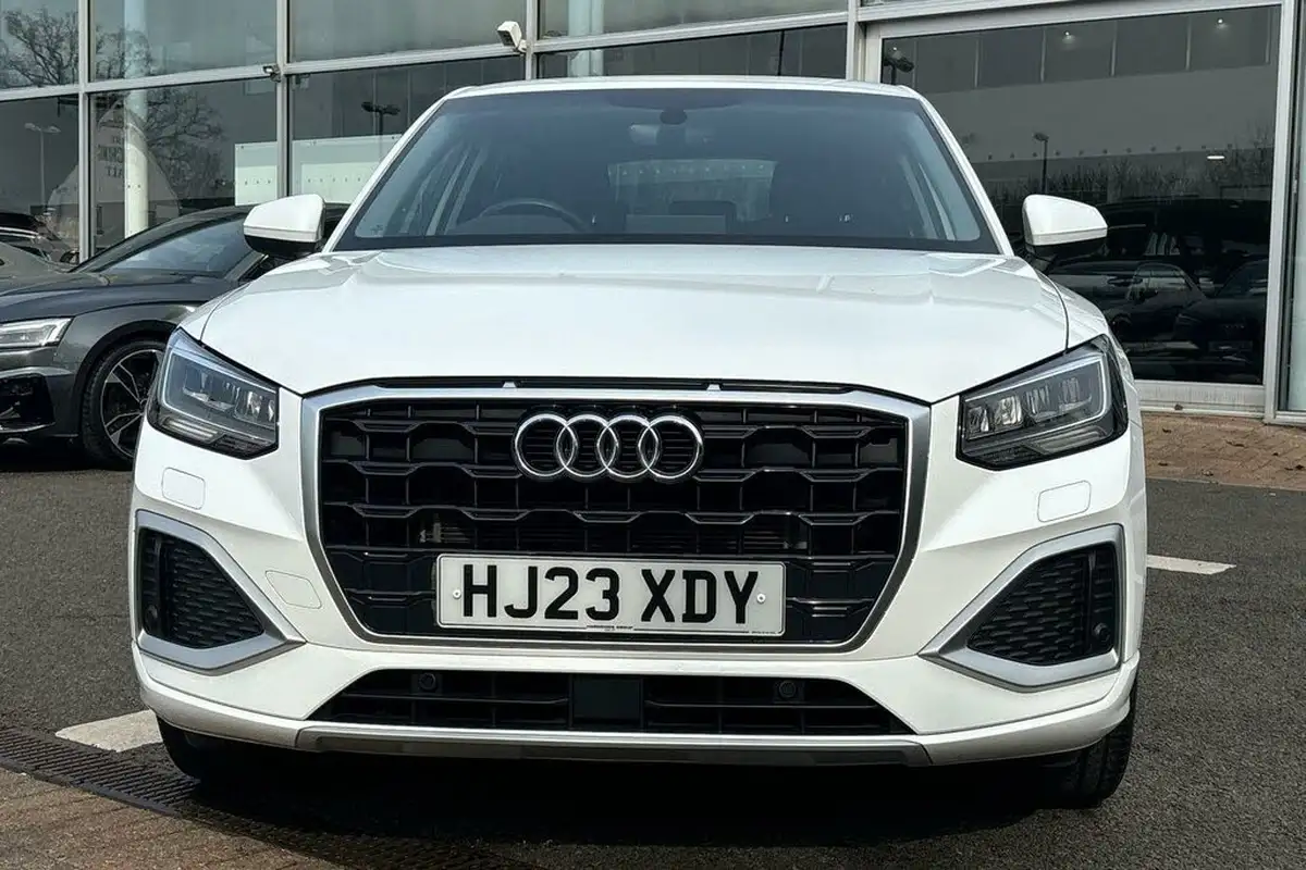 2023-audi-q2-10-30-tfsi-sport-big-10