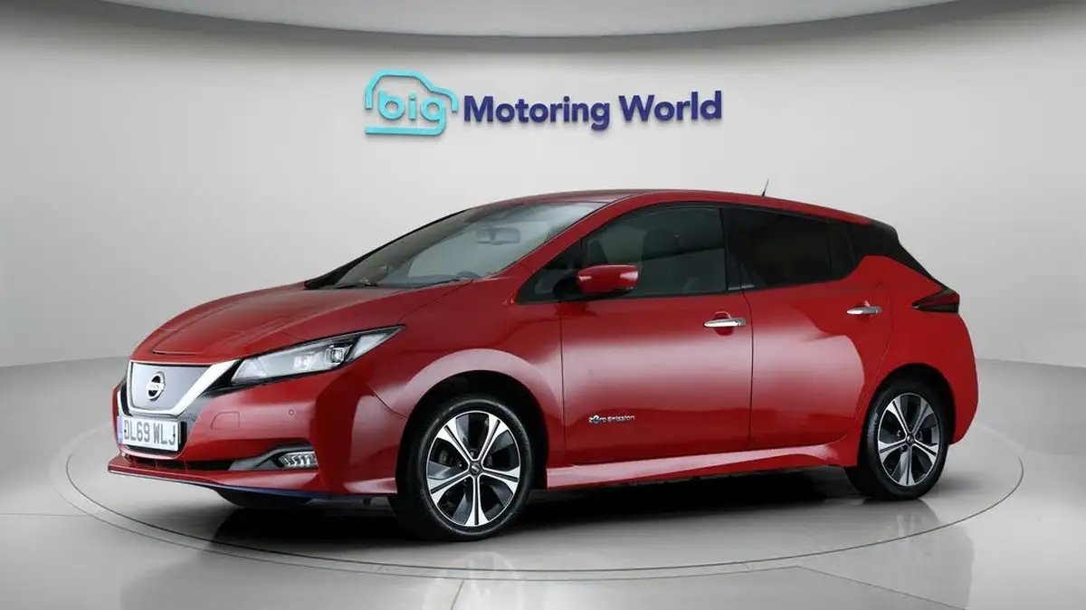 2020-nissan-leaf-e-e-tekna-big-3