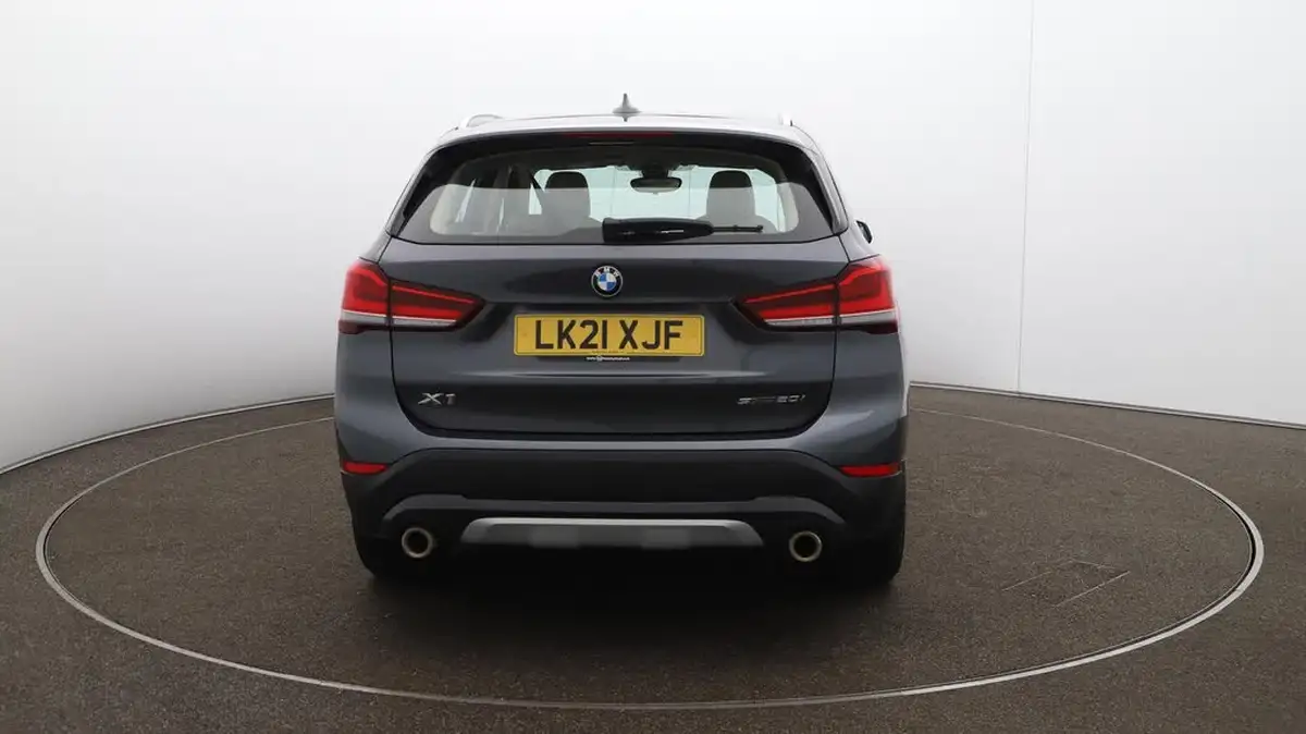2020-bmw-x1-20-sdrive-20i-xline-big-57