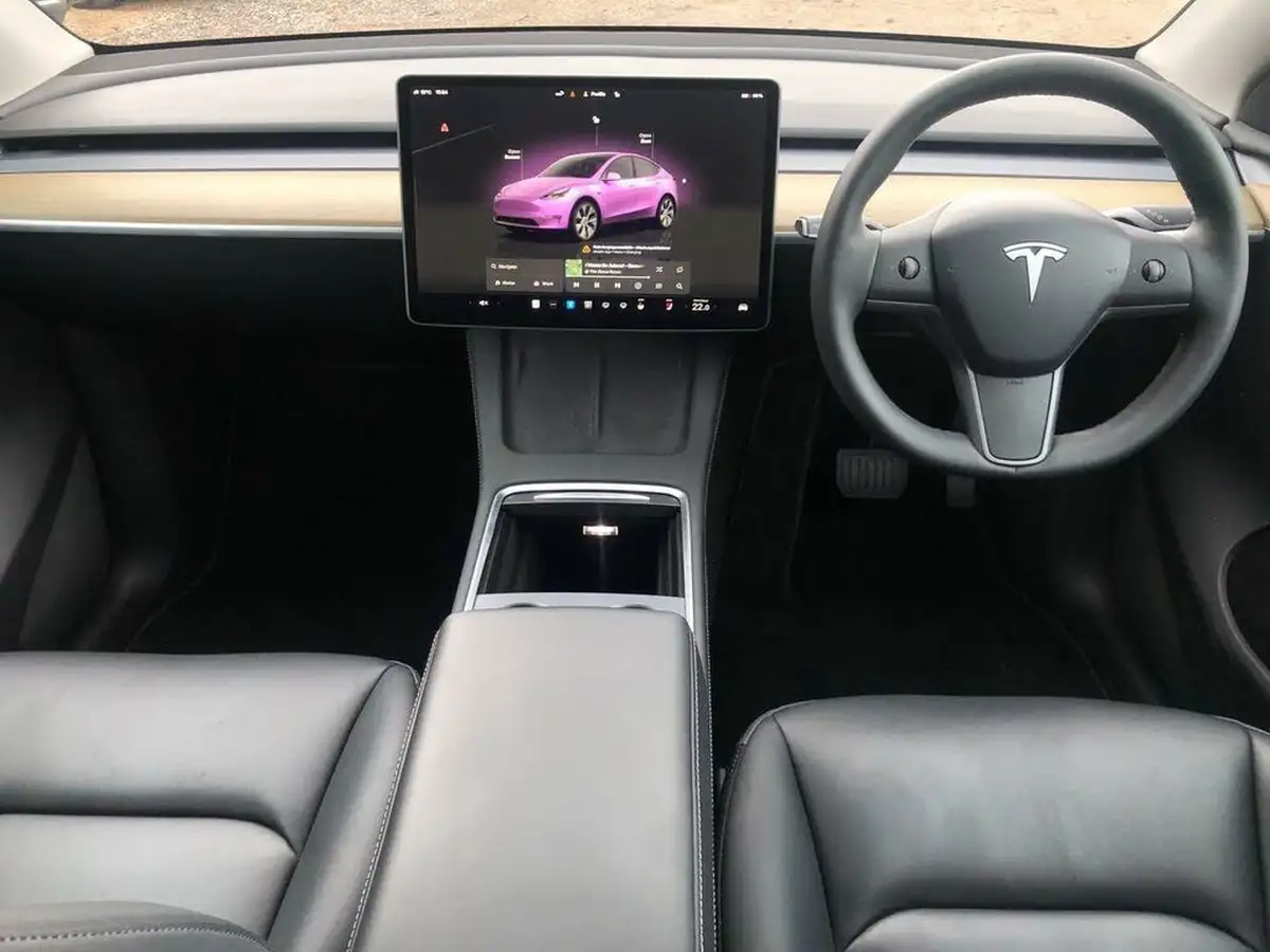 2022-tesla-model-y-e-rwd-big-9