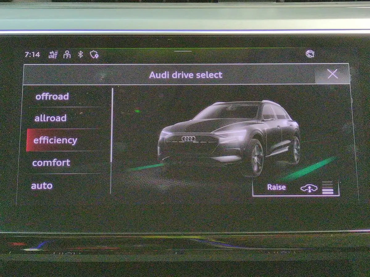 2021-audi-e-tron-50e-technik-station-wagon-big-21