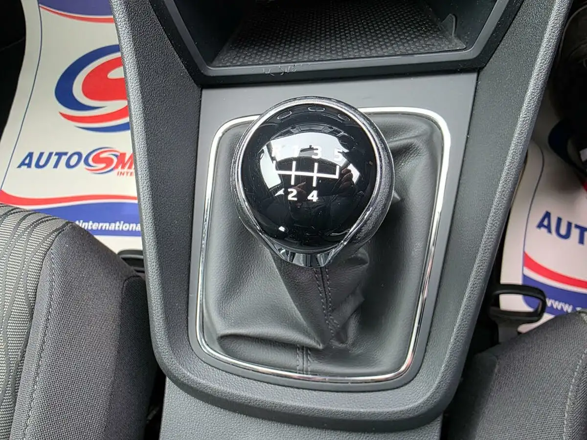 2015-seat-leon-16tdi-se-tech-pack-cr-105ps-hatchback-5d-big-27