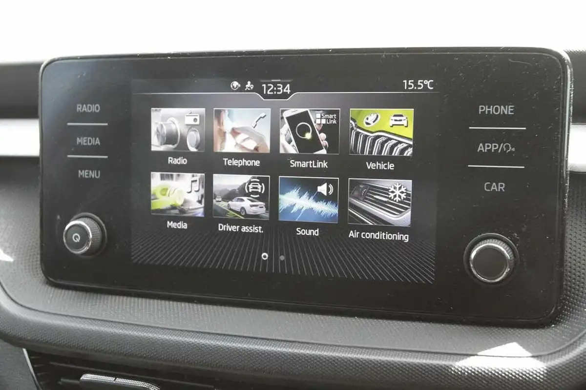 2022-skoda-fabia-10-tsi-colour-edition-95ps-big-14
