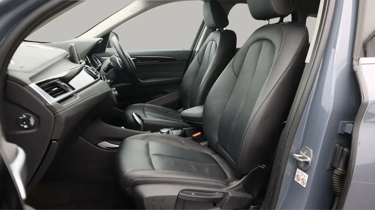 2022-bmw-x1-20-sdrive20i-xline-big-14