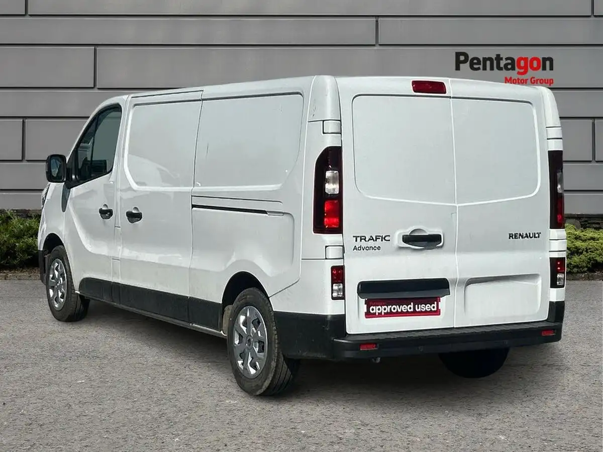 2025-renault-trafic-20dci-ll30-130-advance-panel-big-1
