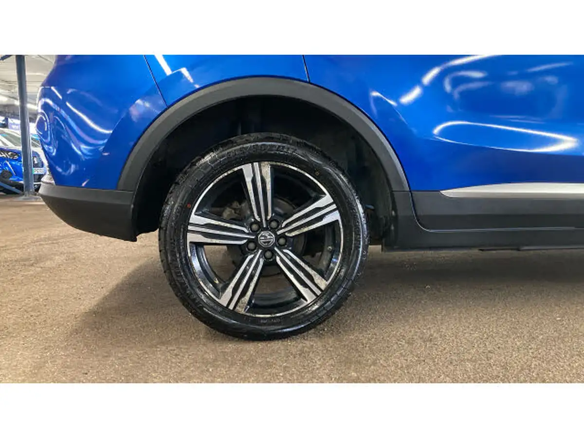 2019-mg-zs-suv-15-vti-tech-exclusive-105bhp-big-6