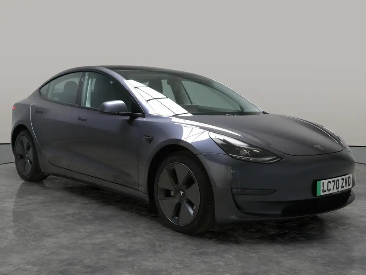 2020-tesla-model-3-e-long-range-big-11
