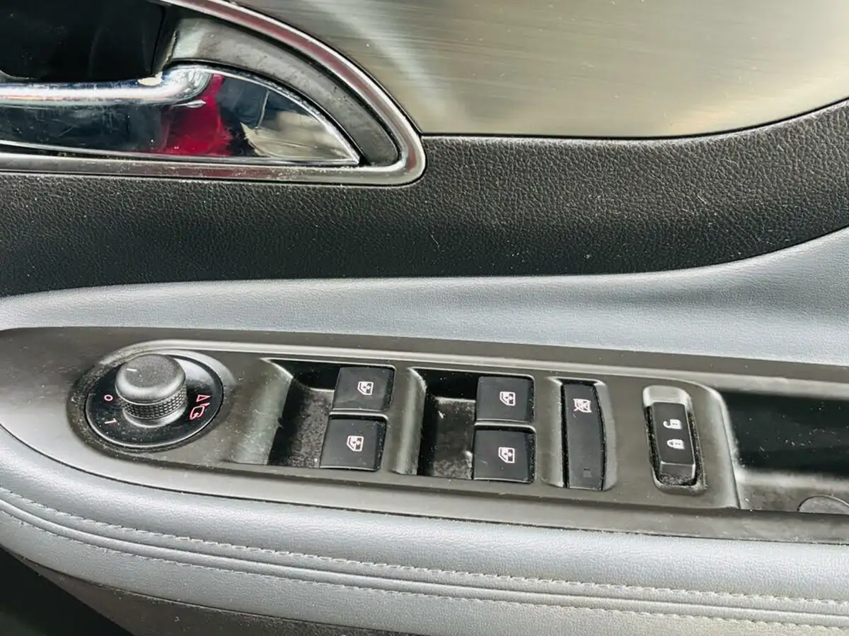 2015-vauxhall-mokka-14i-16v-turbo-se-auto-big-12