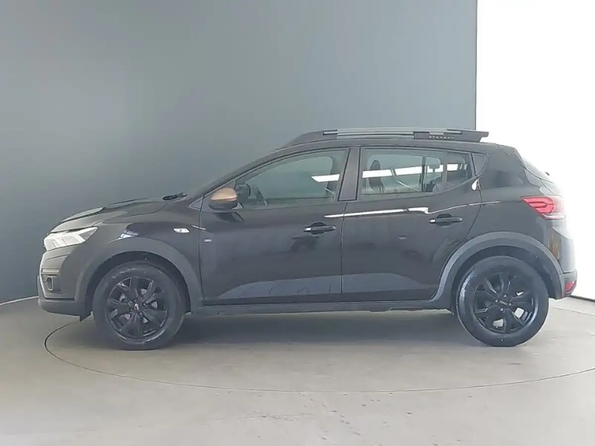 2024-dacia-sandero-stepway-10-tce-extreme-90bhp-big-3