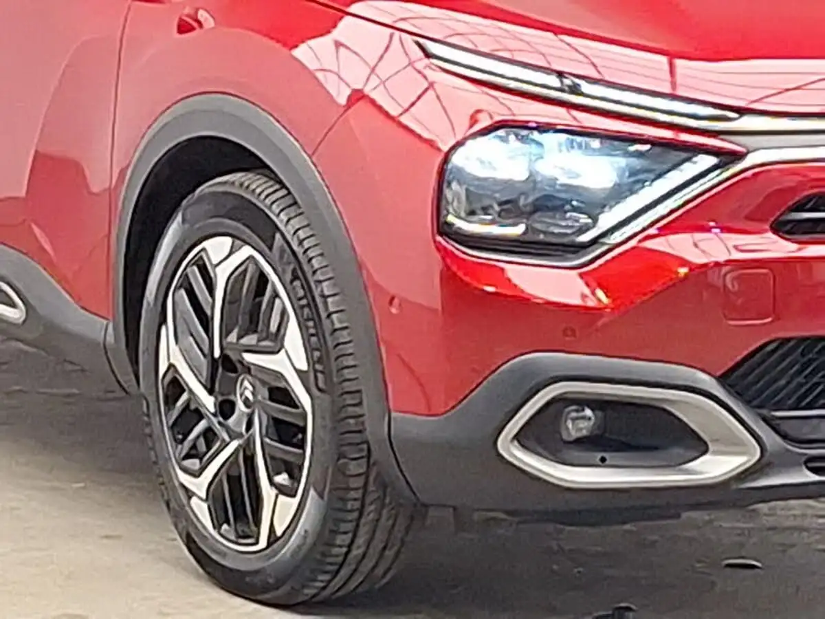 2022-citroen-c4-12-puretech-shine-130ps-big-8