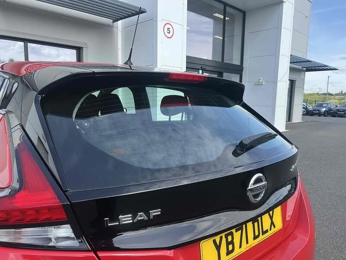 2021-nissan-leaf-e-acenta-big-25