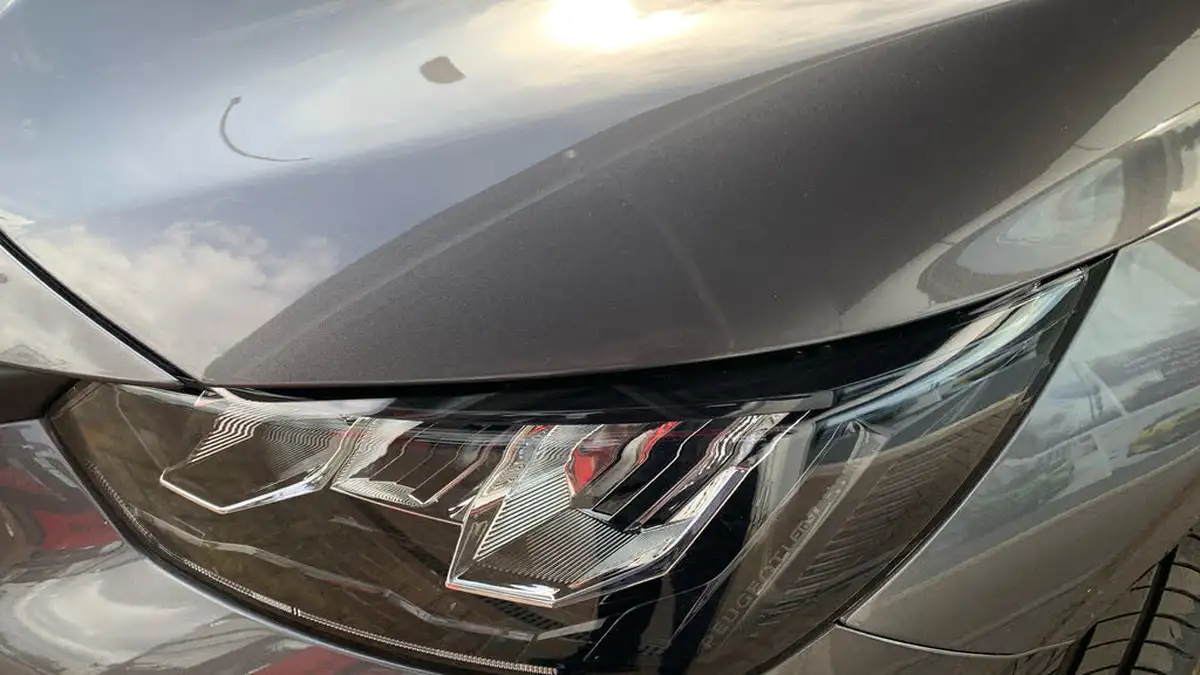 2022-peugeot-208-12-puretech-allure-premium-100bhp-eat8-big-50