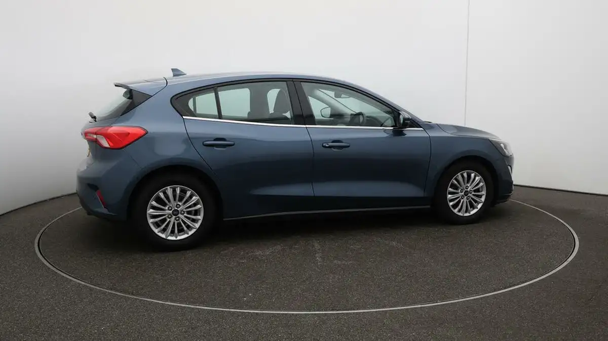 2020-ford-focus-15-titanium-hatchback-big-49