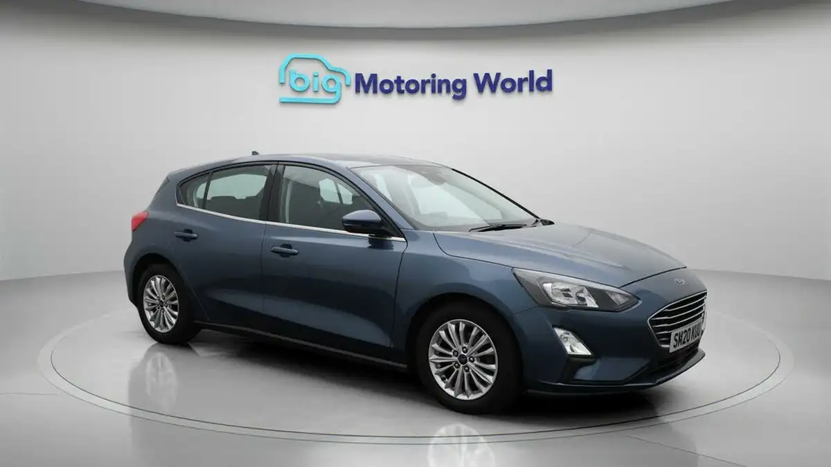 2020-ford-focus-15-titanium-hatchback-big-1