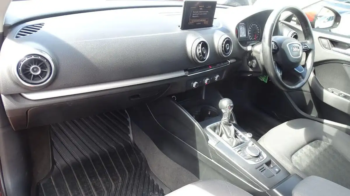 2014-audi-a3-20-tdi-se-sportback-5d-1968cc-s-tronic-big-39