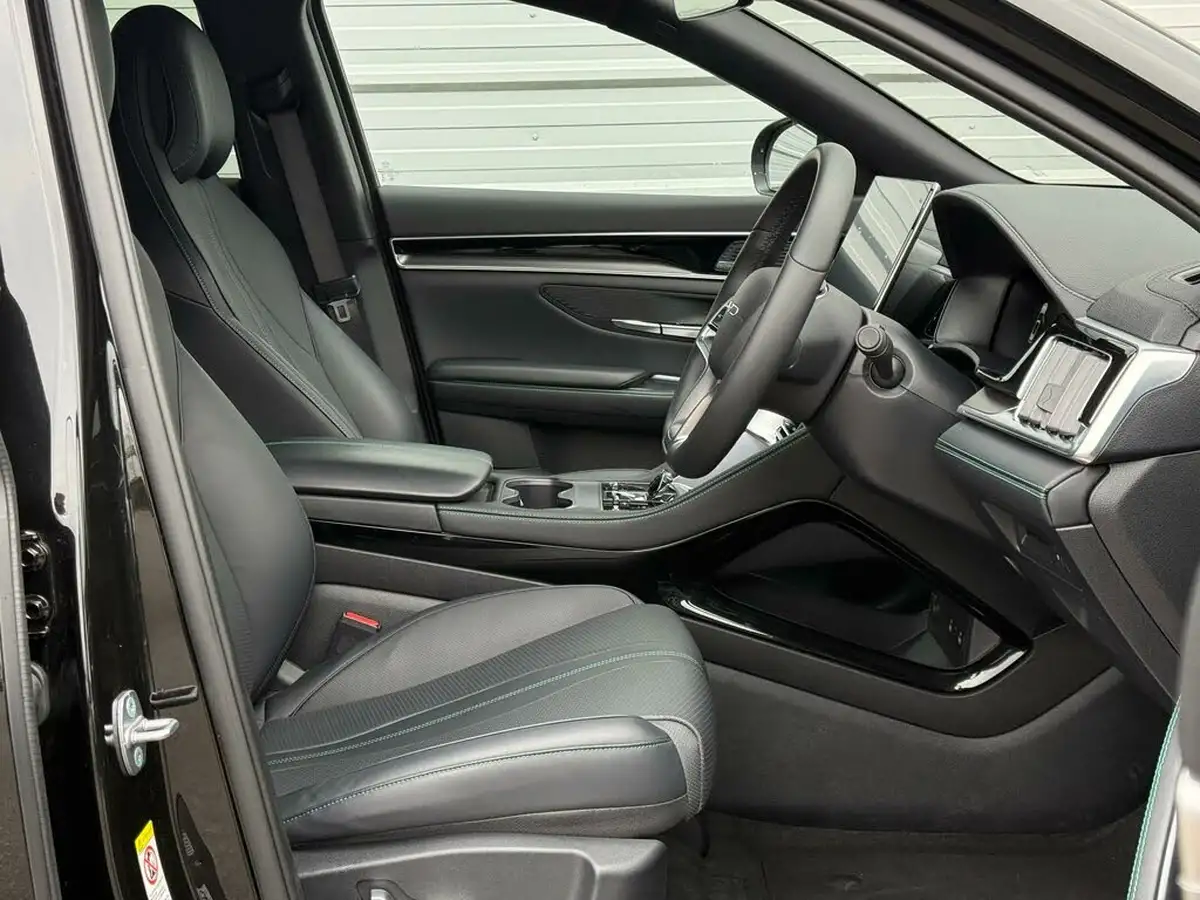2024-byd-seal-15-design-big-14