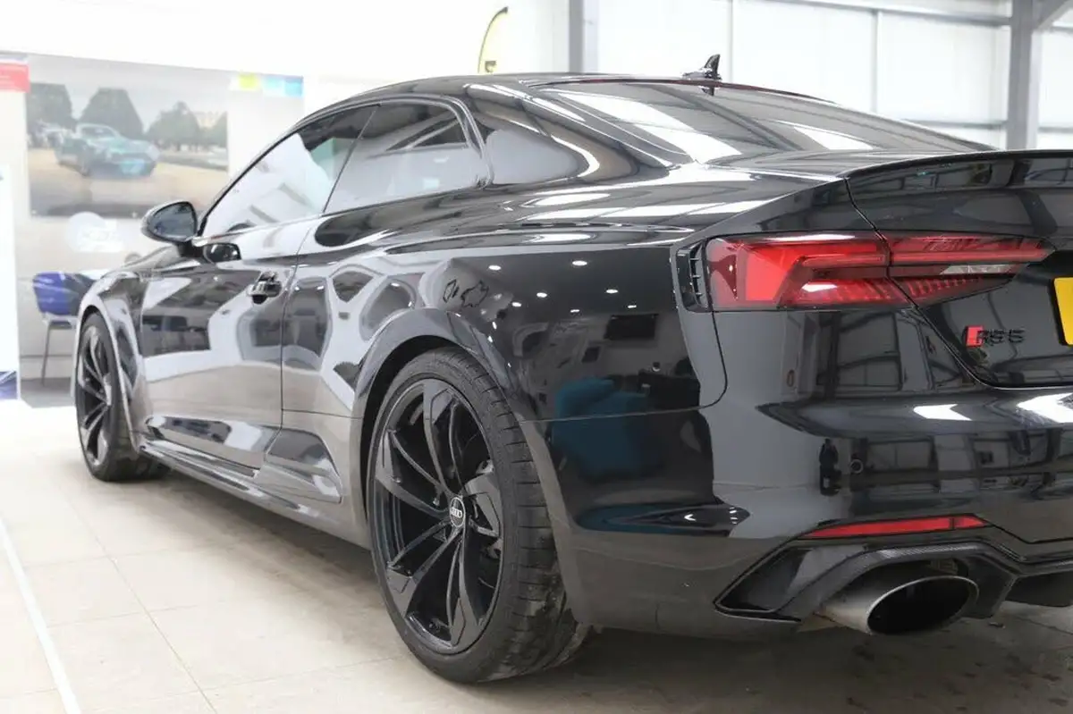 2017-audi-rs5-29-tfsi-quattro-big-13