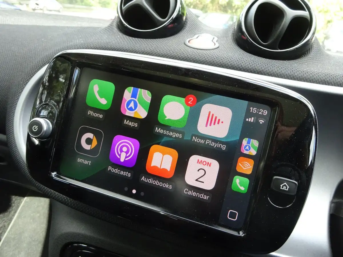 2022-smart-forfour-eq-premium-big-14