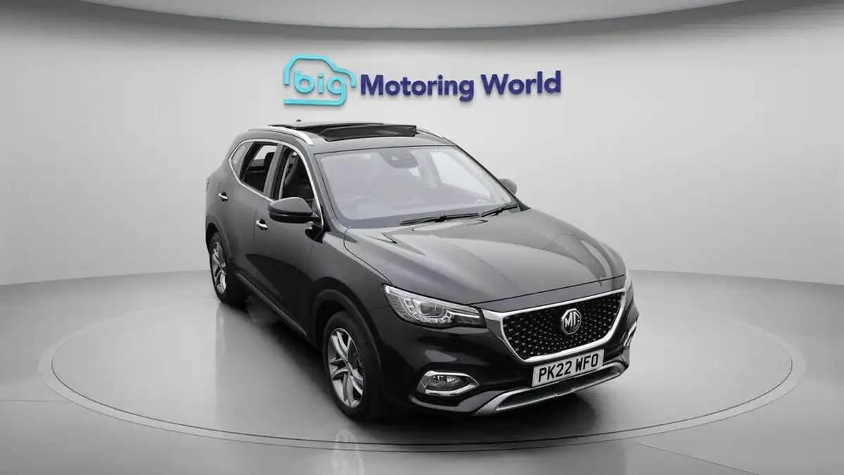 2022-mg-hs-15t-gdi-exclusive-162ps-big-20