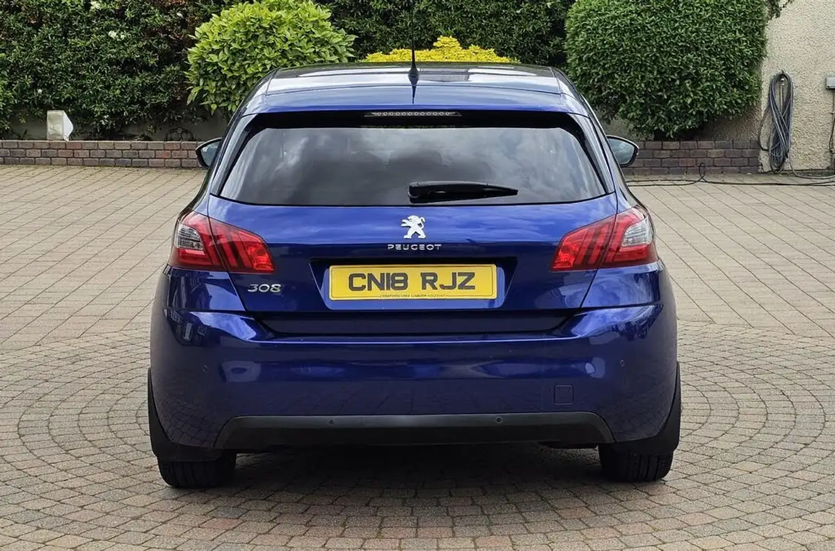 2018-peugeot-308-12-puretech-allure-130bhp-big-2