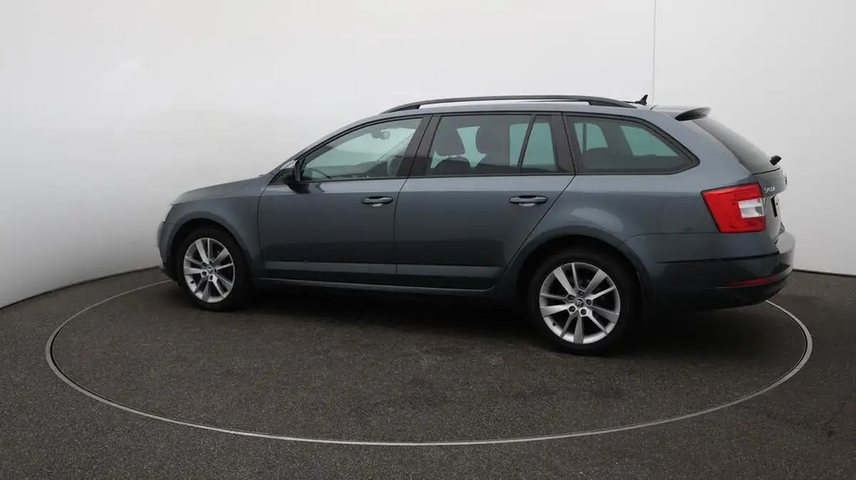 2019-skoda-octavia-20tdi-se-l-estate-dsg-big-40