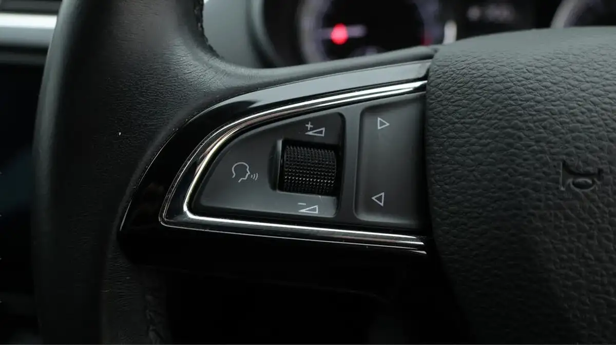 2019-skoda-octavia-20tdi-se-l-estate-dsg-big-24