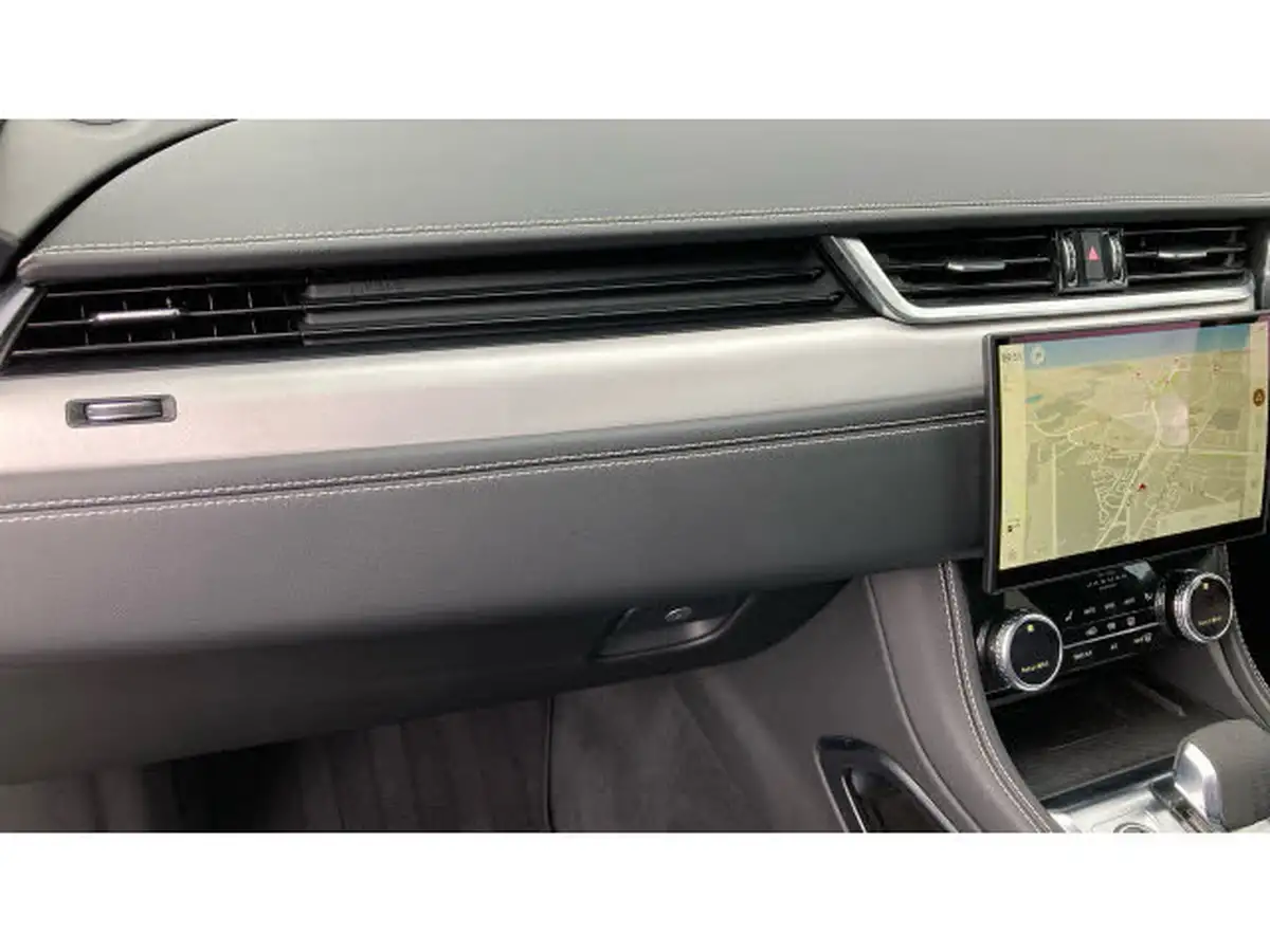 2021-jaguar-f-pace-20-d200-r-dynamic-se-mhev-big-25
