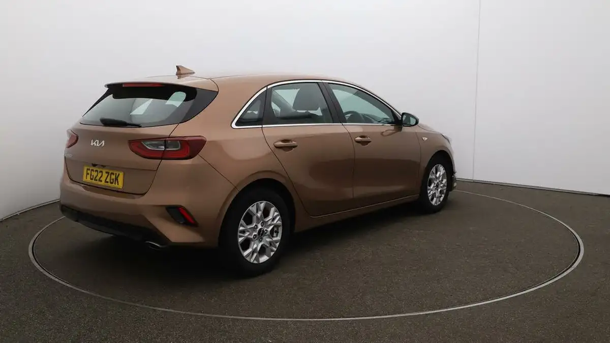 2021-kia-ceed-10-t-gdi-2-hatchback-big-52