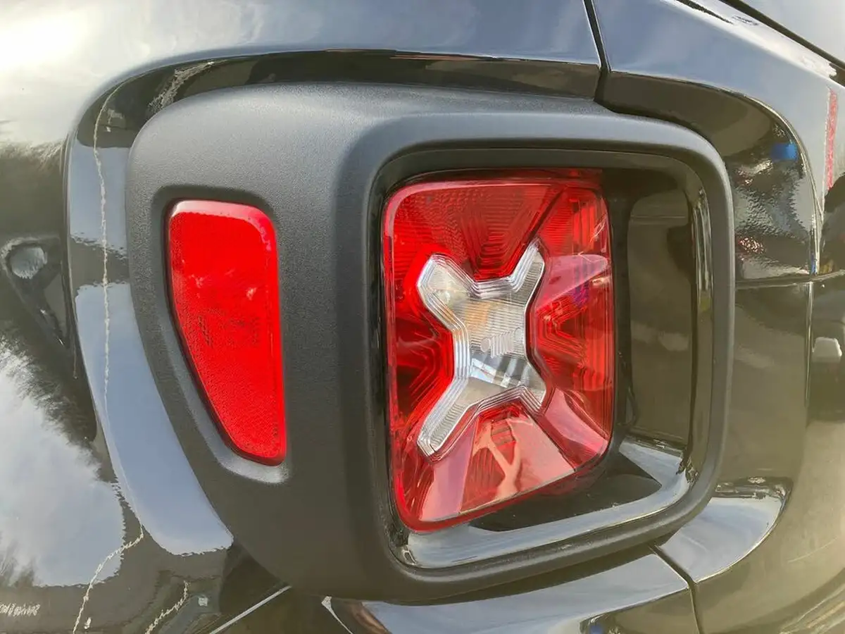 2021-jeep-renegade-13-gse-night-eagle-big-27