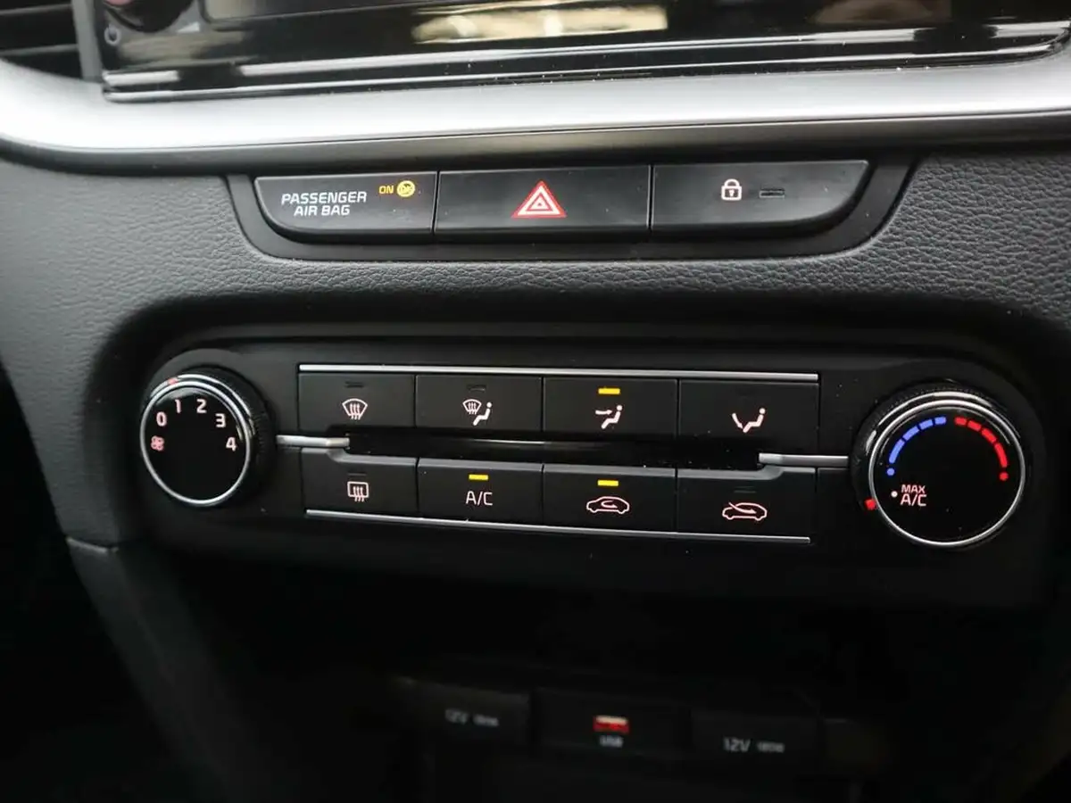 2022-kia-xceed-10-t-gdi-2-big-27