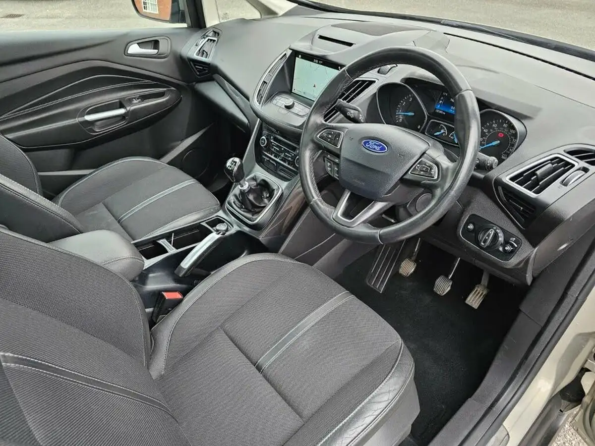 2017-ford-c-max-10t-titanium-x-big-11