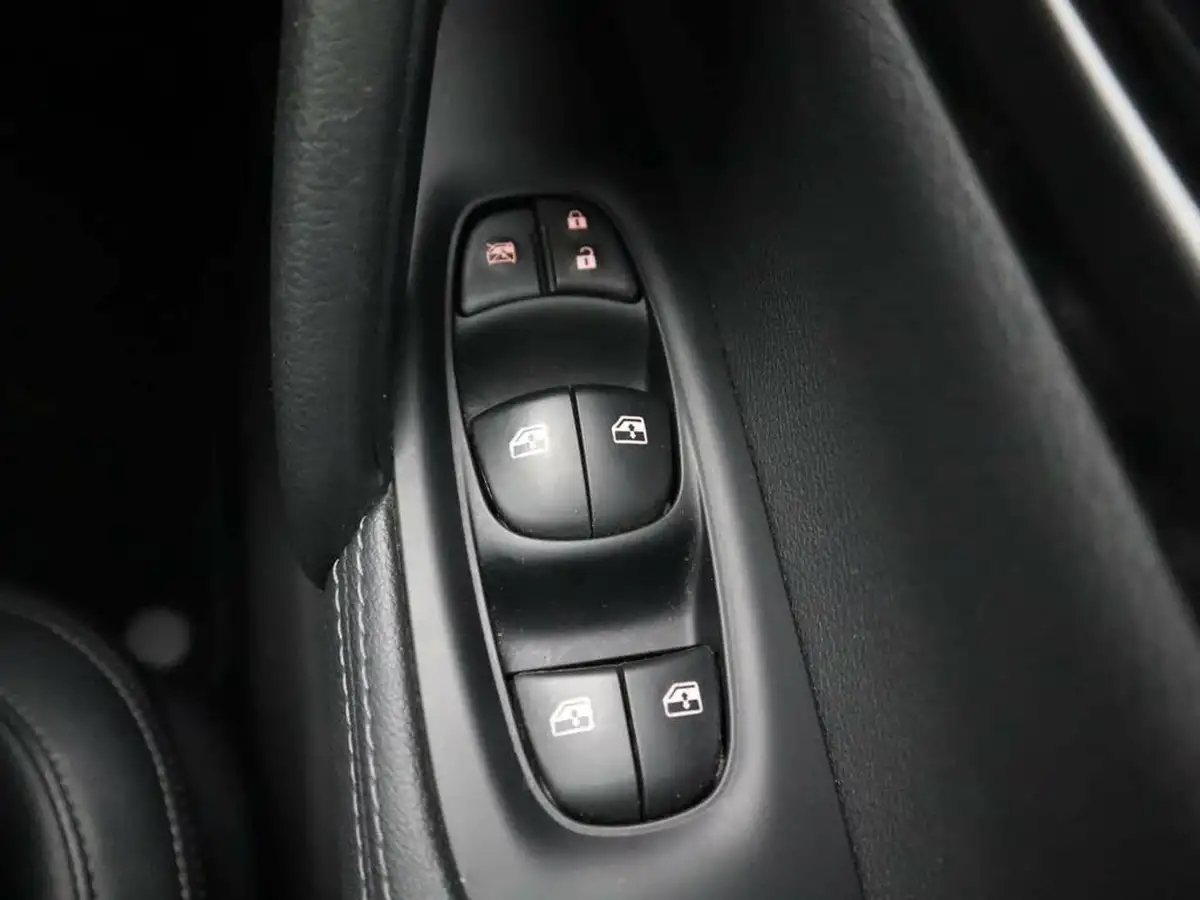 2020-nissan-qashqai-13-dig-t-n-tec-160ps-propilotglass-dct-big-28