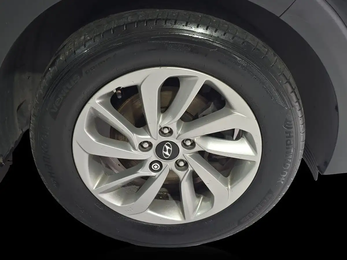 2016-hyundai-tucson-20crdi-blue-drive-se-nav-big-36