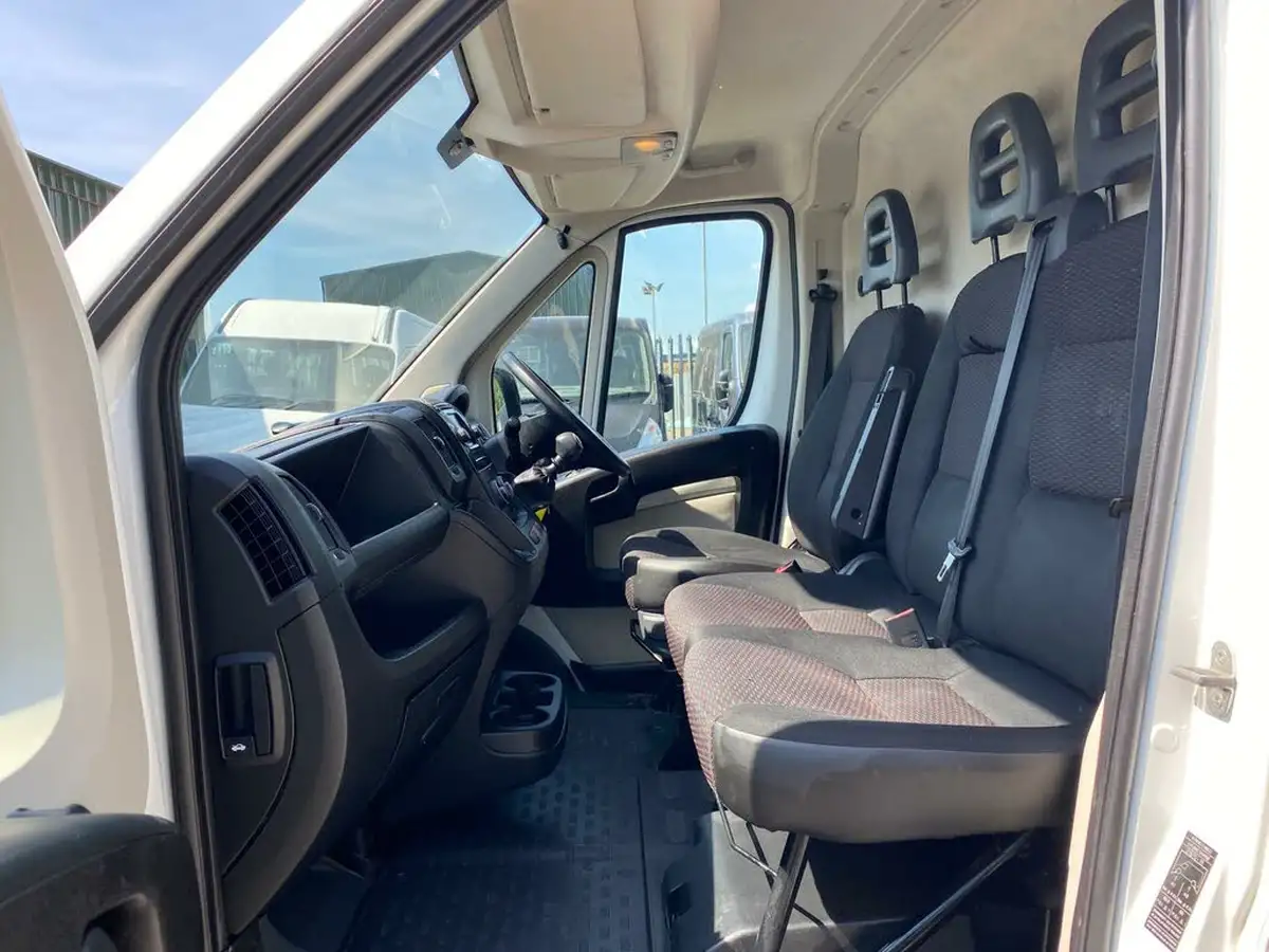 2018-citroen-relay-20bluehdi-35-l2h2-big-8