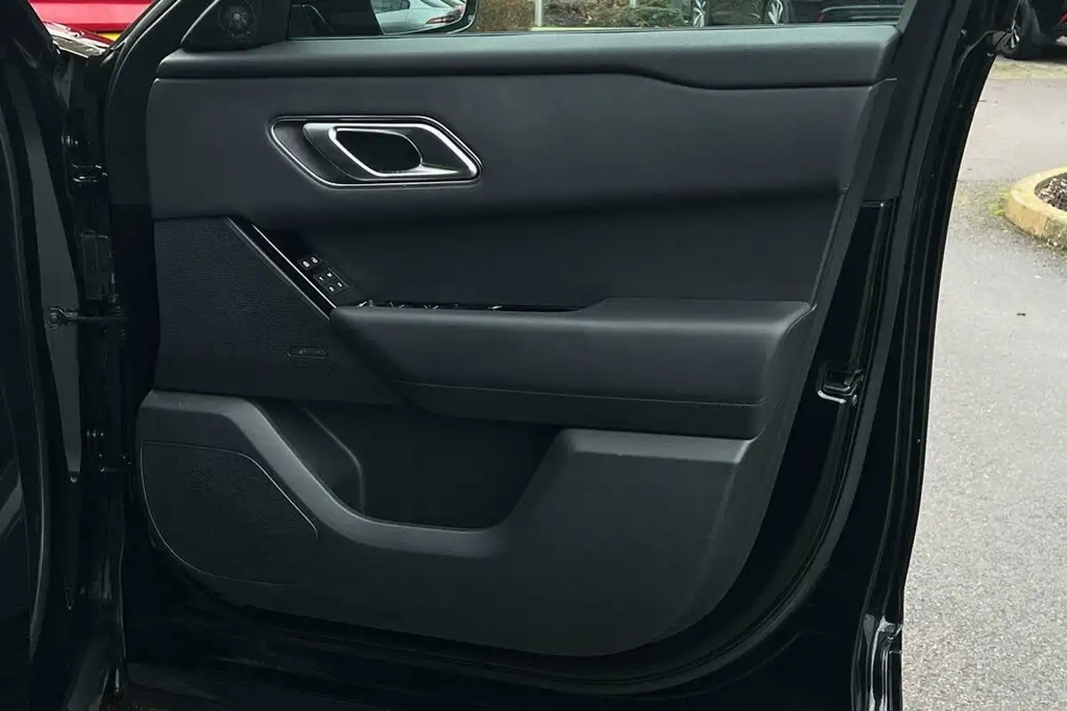 2024-land-rover-range-rover-velar-20-p400e-dynamic-hse-big-50