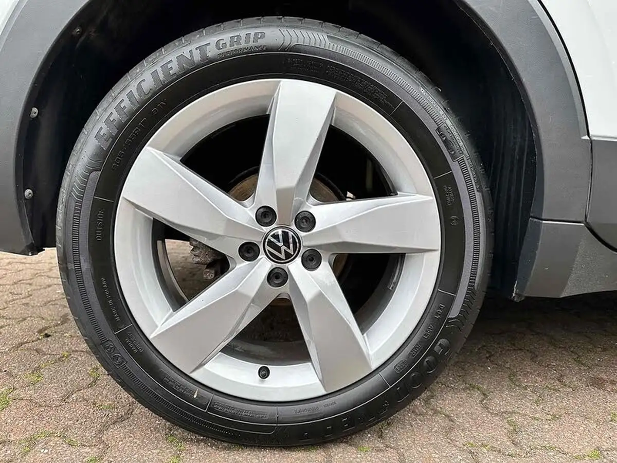 2022-volkswagen-t-cross-10-tsi-sel-big-22