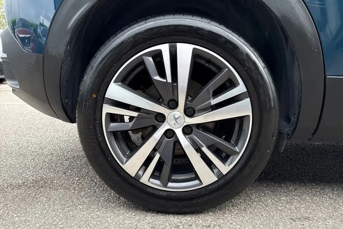 2022-peugeot-3008-suv-12-puretech-active-premium-big-10