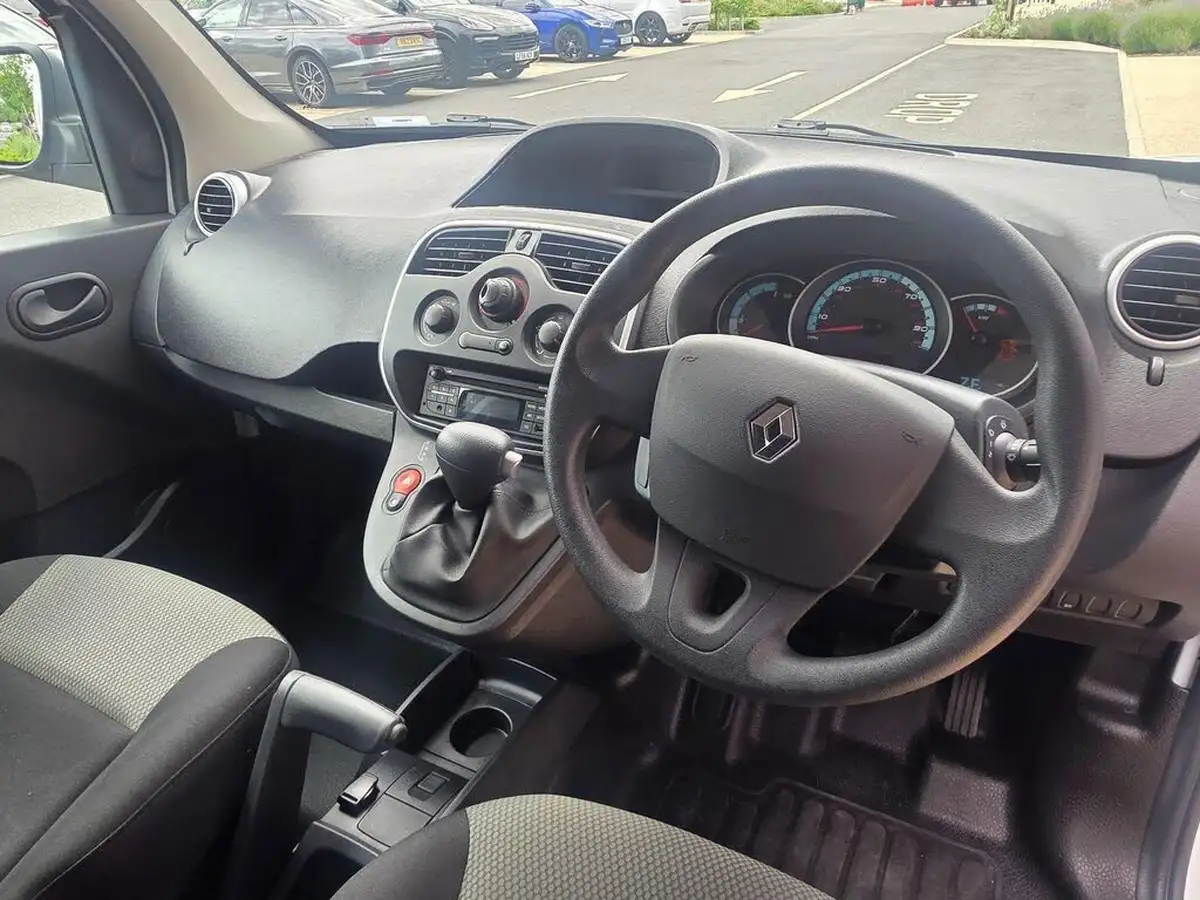 2019-renault-kangoo-maxi-e-maxi-ze33-panel-big-15