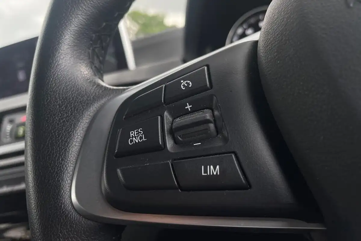2021-bmw-x2-15-sdrive18i-sport-dct-big-29