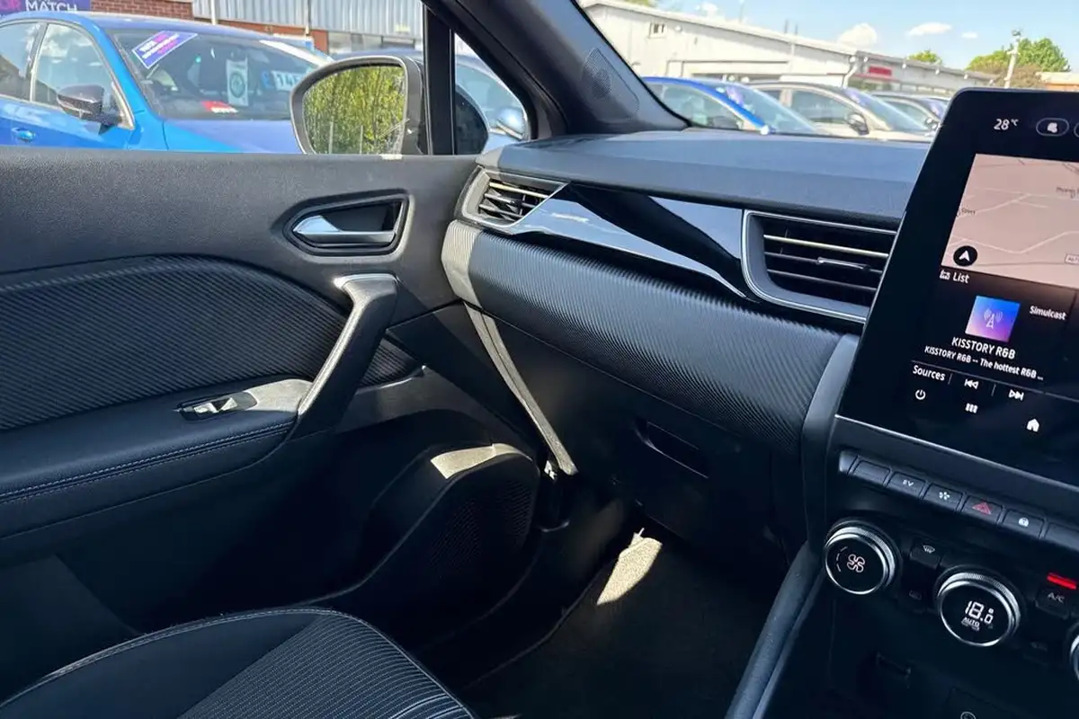 2023-renault-captur-16-e-tech-engineered-145ps-full-big-39