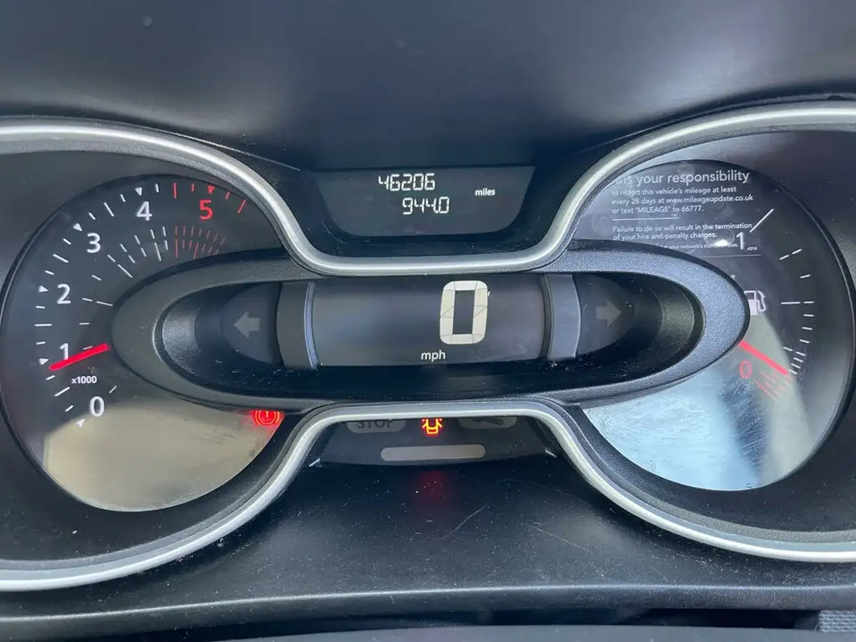 2021-renault-trafic-20dci-ll30-energy-120-business-panel-big-10