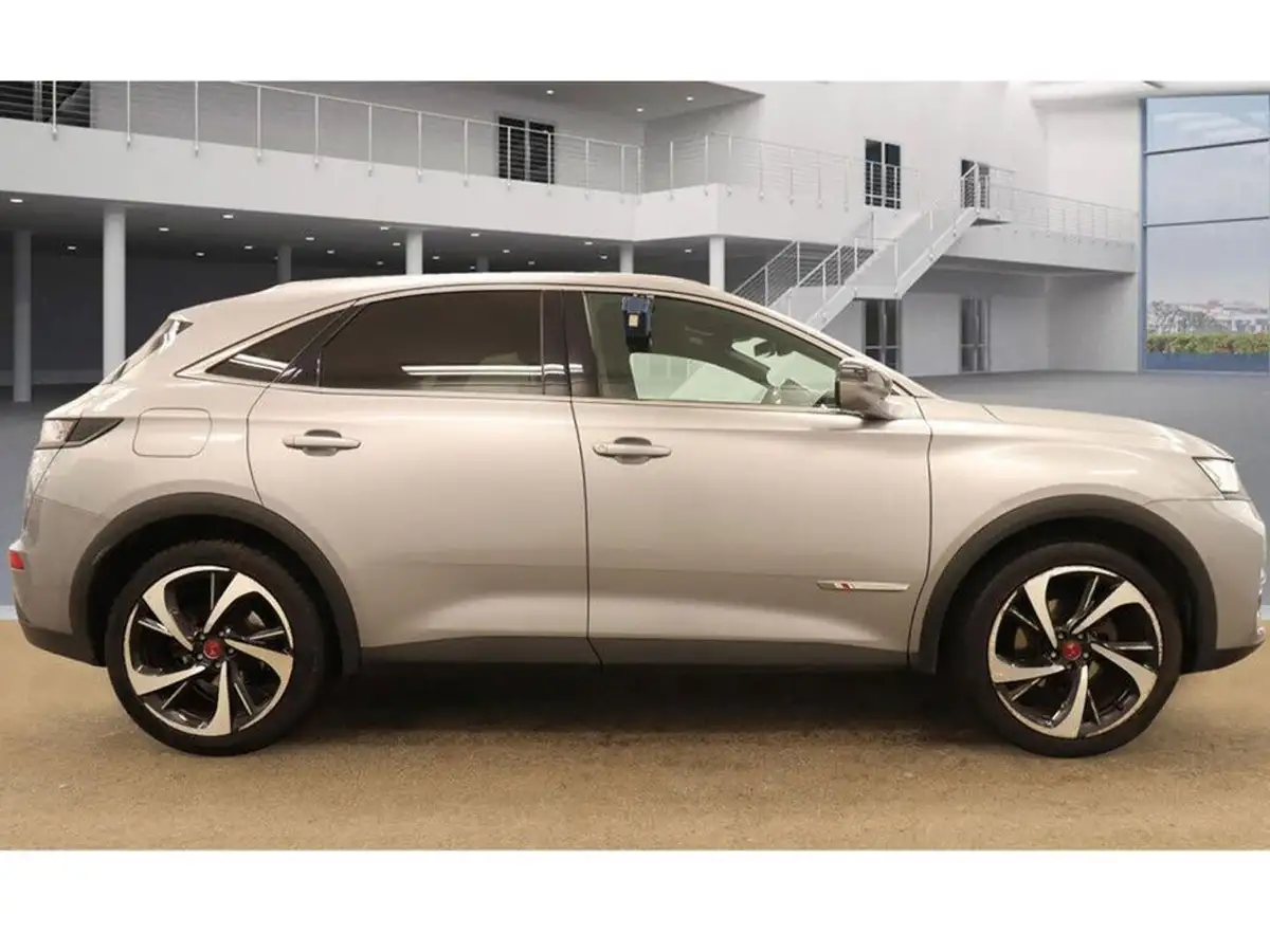 2018-ds-ds-7-crossback-16-puretech-performance-line-225ps-big-2