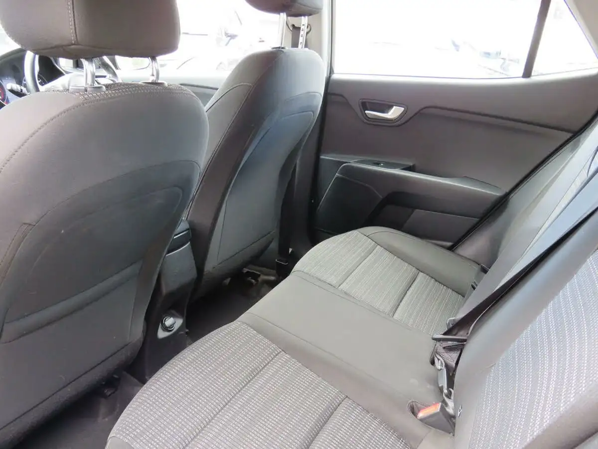 2020-kia-stonic-10-t-gdi-2-99bhp-big-11