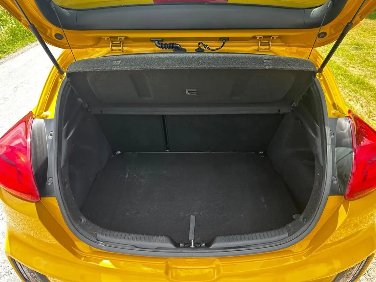 2015-kia-pro-ceed-16-t-gdi-gt-big-24