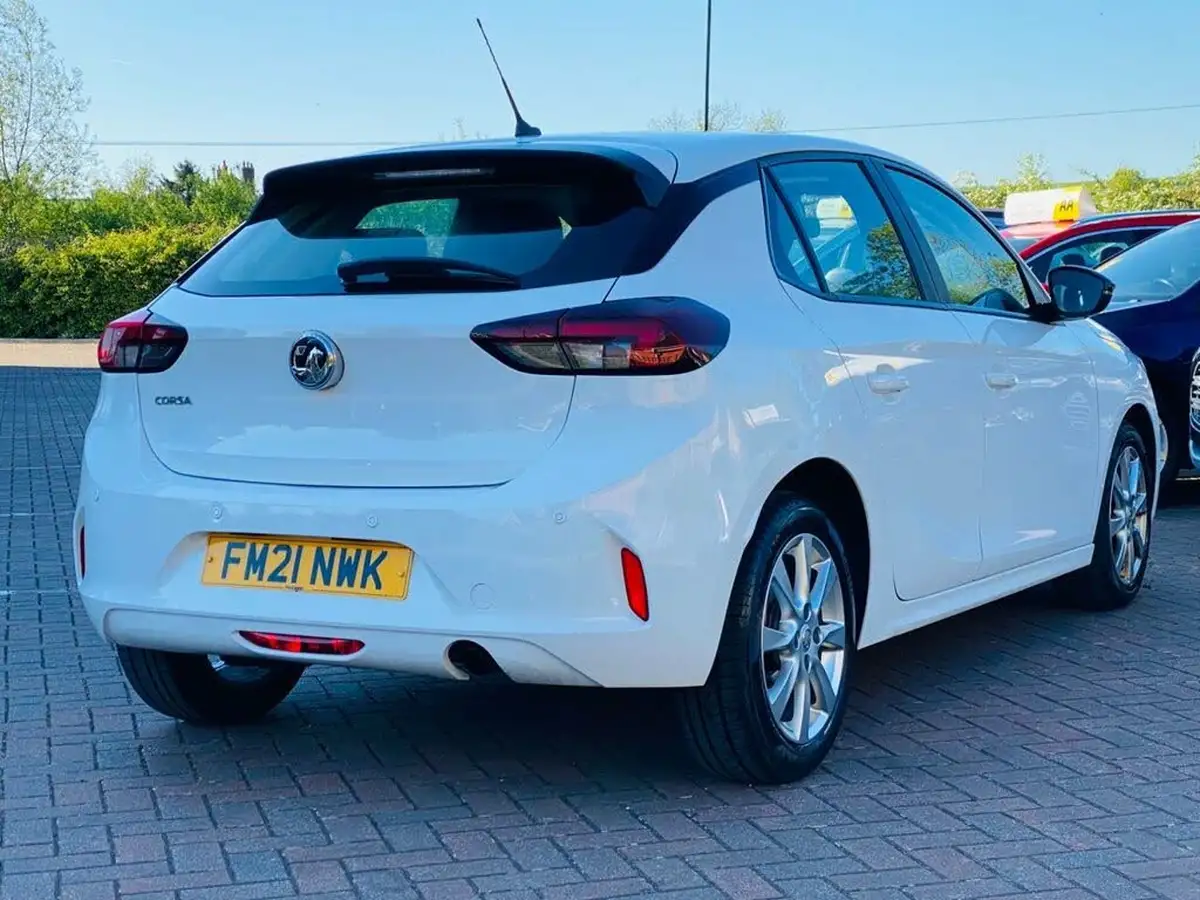 2021-vauxhall-corsa-15-turbo-d-se-big-6