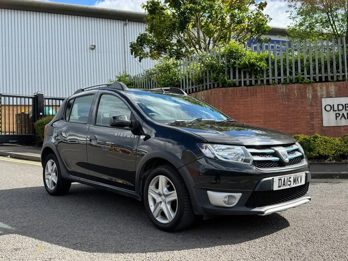 2015-dacia-sandero-stepway-09-laureate-big-1